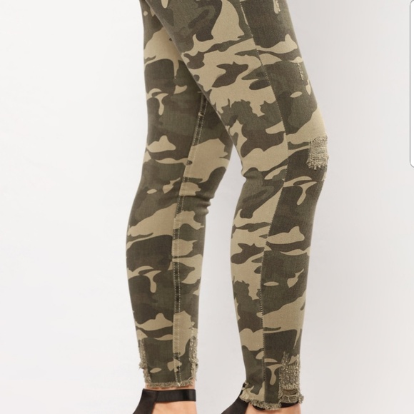 NWT Looking Like a Snack Distressed Jean - Camo - Picture 7 of 7